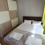 Ξενοδοχείο με διαμερίσματα Salena Πριμόρσκο