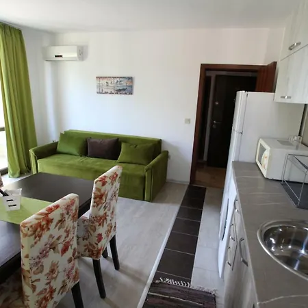 Salena מלון דירות פרימורסקו