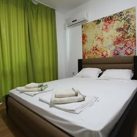 Salena מלון דירות