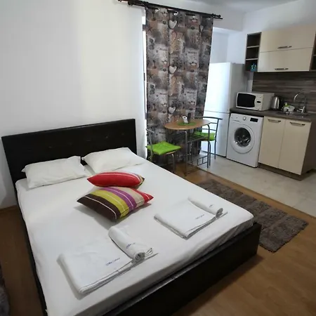 מלון דירות Salena