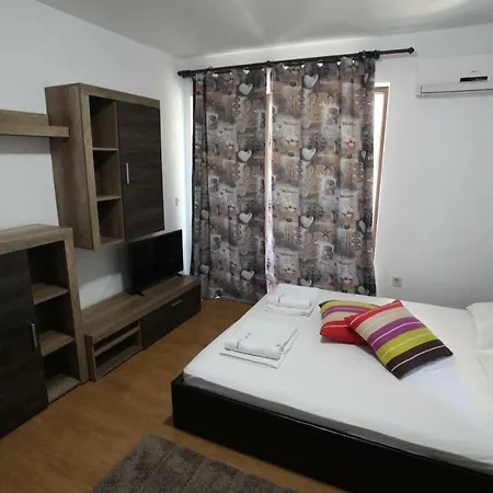 Salena מלון דירות פרימורסקו