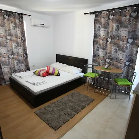 Salena Apartmanhotel